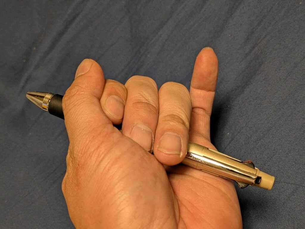 握り薬指有り画像