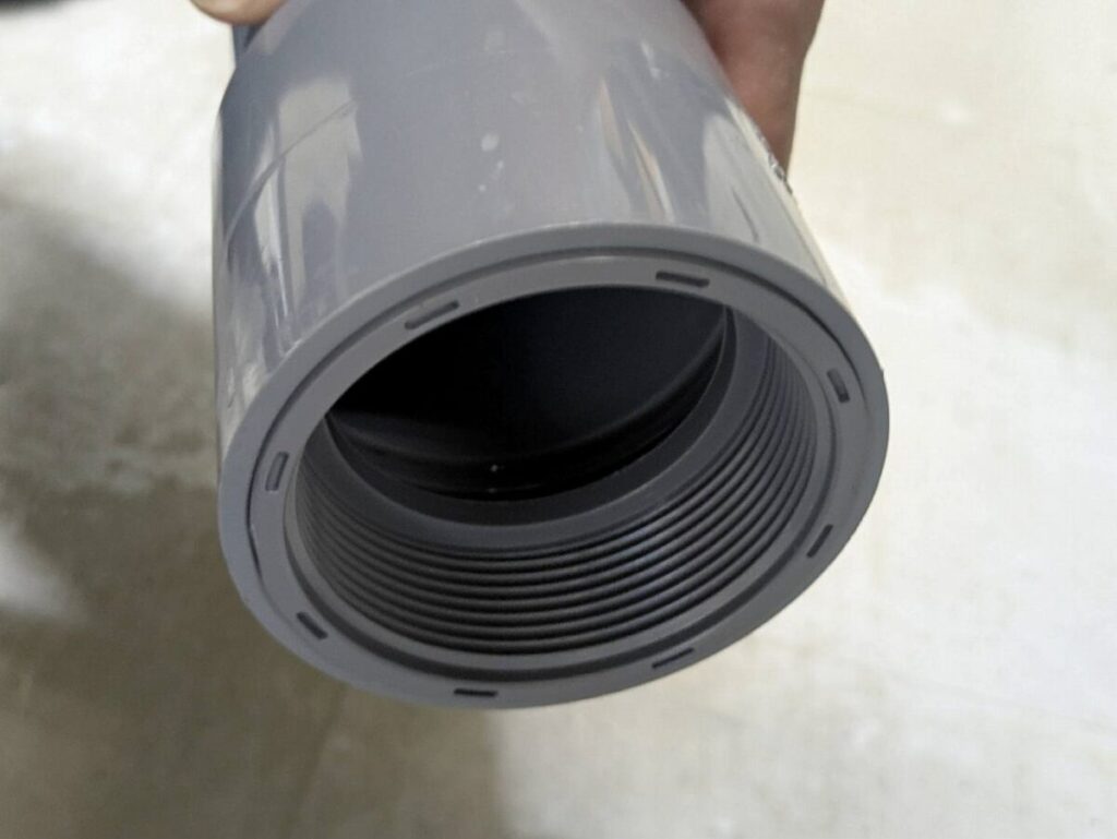 ソケットに掃除口を取り付けた画像