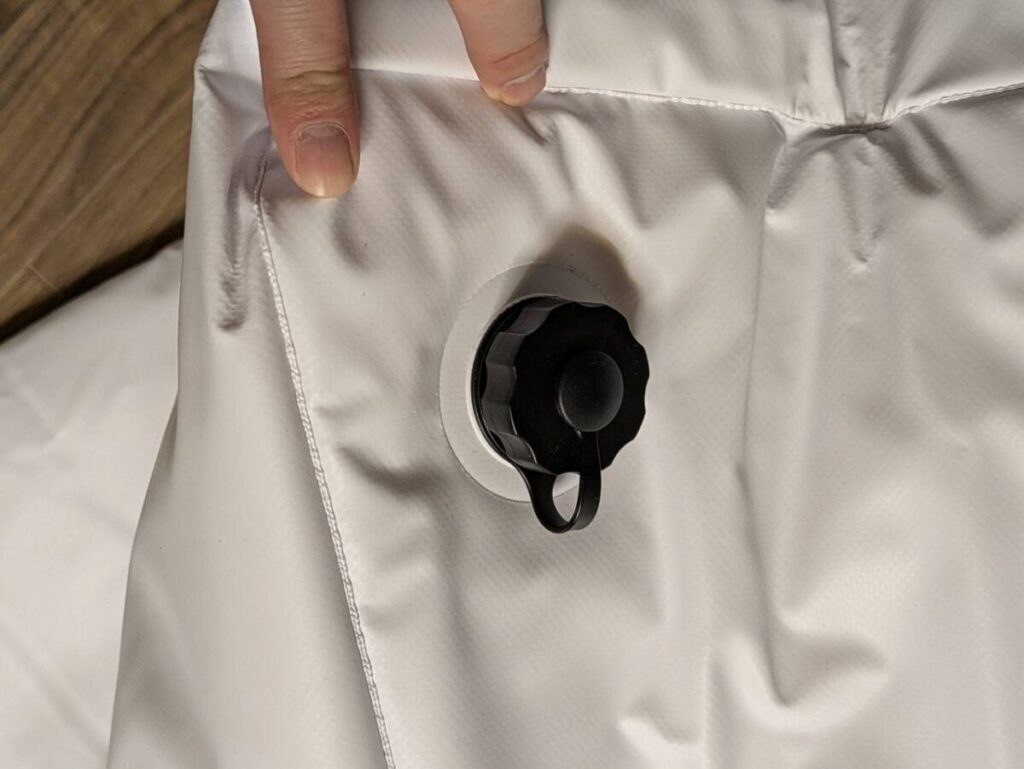 メガバッグの排水弁