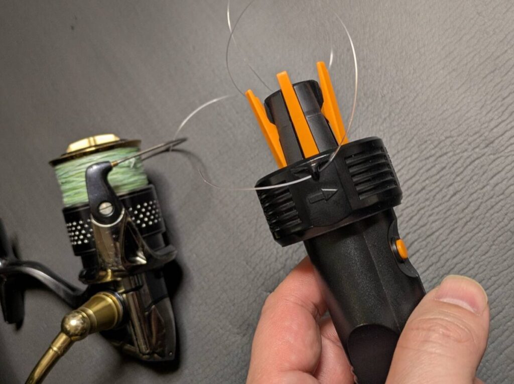 PEラインチェンジャーにラインをセッティング