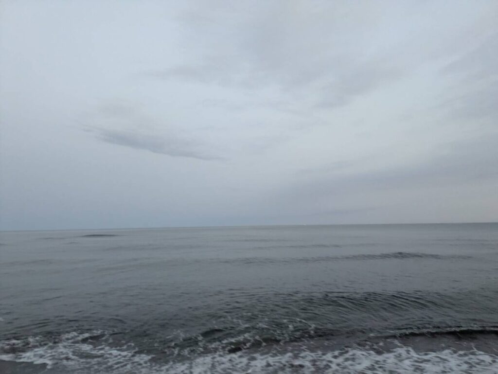 朝マズメの日本海